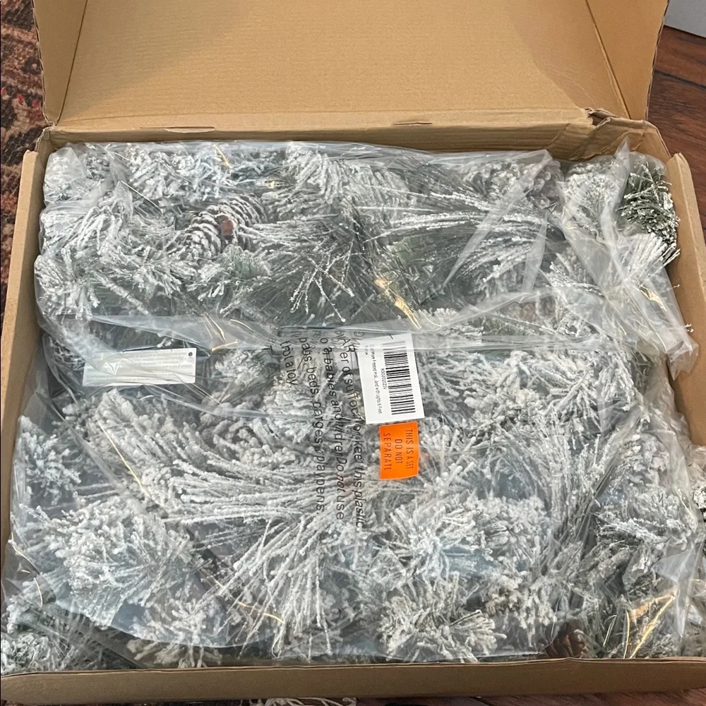 CraftMore Frosted Holiday Pine Garland with Lights 6 Feet New in box Christmas
